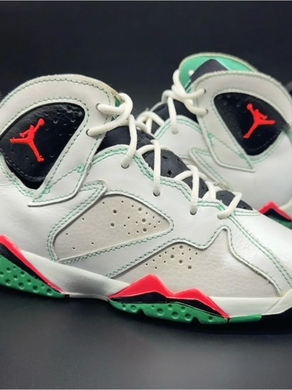 Jordan Air Jordan 7 Retro Unisex Kids size 12c White/Black/Red/Green Leather